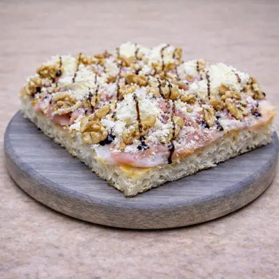 Crudo, Philadelphia, Grana, Noci e Aceto Balsamico